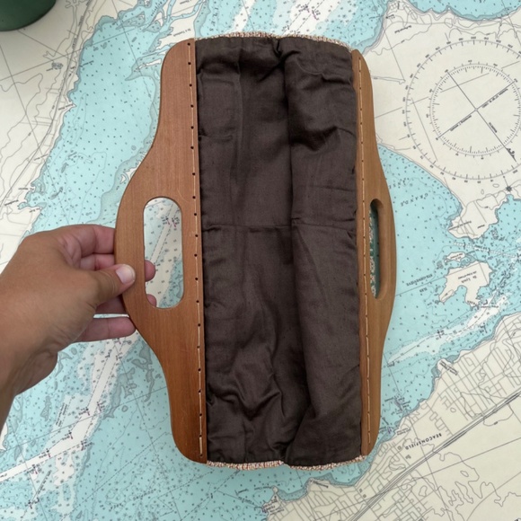 Vintage Wood Handled Tapestry Purse - Picture 3 of 4